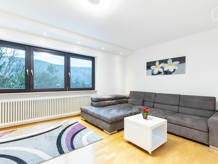 Hochwertig sanierte 2-Zi-Wohnung mit großer Terrasse und Garten mitten in Heidelberg