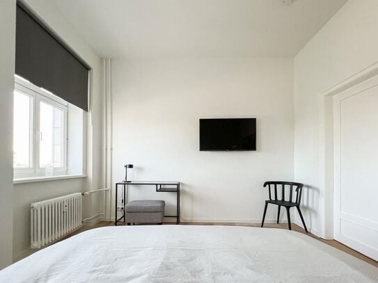 Beautiful modernized apartment with a view in the magnificent buildings of Karl Marx Allee, Berlin - Amsterdam Apartmen…