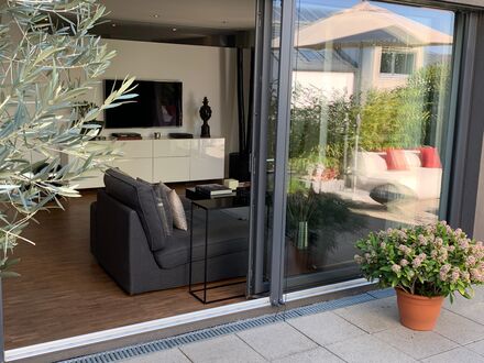Moderne Gartenwohnung mit Sonnenterasse zum Wohlfühlen | Modern garden apartment with a feel-good sun terrace