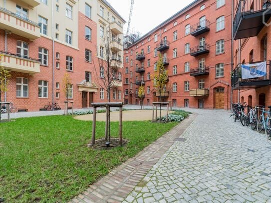 Beautiful, lovingly furnished studio flat in Prenzlauer Berg (Berlin)