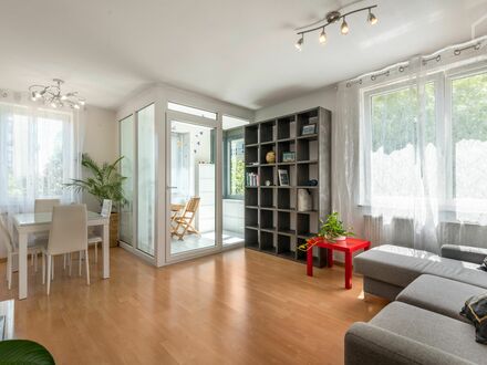Möblierte 3 Zimmer Wohnung, mit direkter Mainnähe! | Perfect for expats! Fully accessorized three-rooms apartment, Fran…