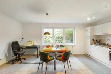 All-Inclusive-2 Zimmerwohnung, 54 qm, zentrumsnah Bonn, für Ihre entspannte, ruhiger Privatsphäre, komfortabel, klares Design, flottes WLAN-Internet