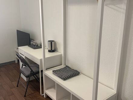 Gemütliches Doppelzimmer in Emden mit Bad & WLAN | Cozy double room in Emden with bathroom & WiFi