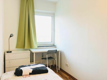 Wunderschöne Wohnung in Dortmund | Light furnished room in a WG