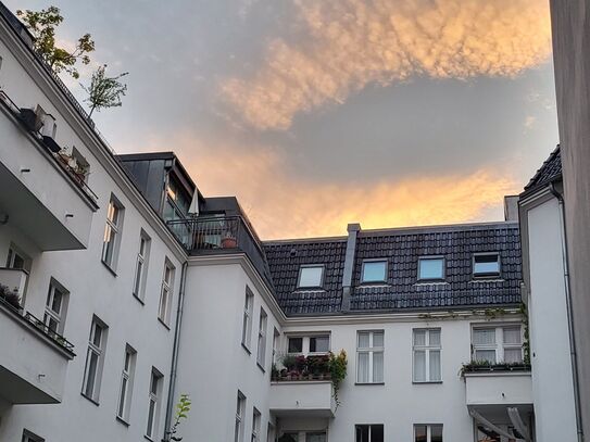 Liebevoll eingerichtete Wohnung am Landwehrkanal in Kreuzberg (Berlin)