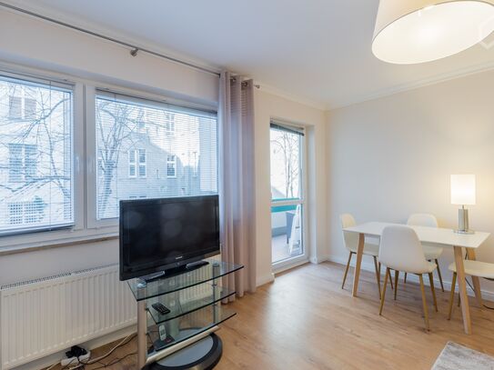 Bright, Calm Apartment with Balcony (6m²) close to Kurfürstendamm