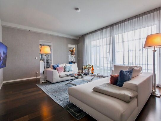 Luxuriously furnished 3 room penthouse apartment at Riedberg (partly furnished)