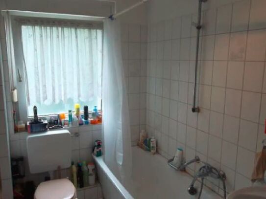 separate private room in a flat in Düsseldorf