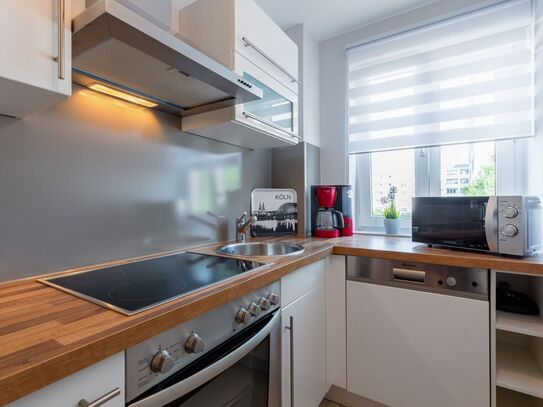 modern 2-room apartment, stylishly renovated in a central location, Koln - Amsterdam Apartments for Rent