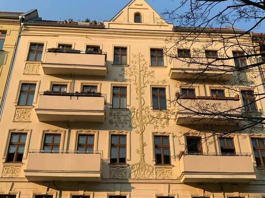 Ruhige & wunderschöne Wohnung in Friedrichshain mit Balkon