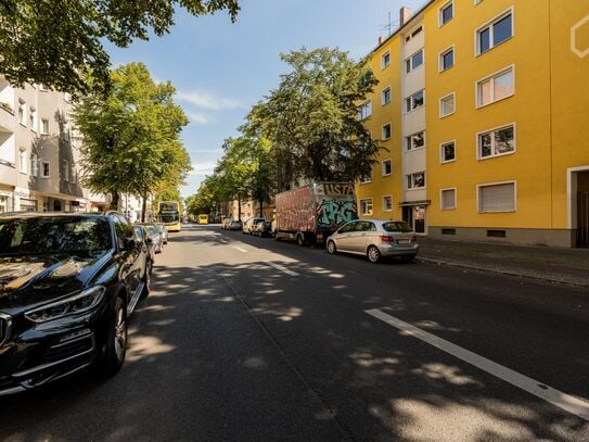 Contemporary furnished apartment in a quiet location, close to Berlin Center