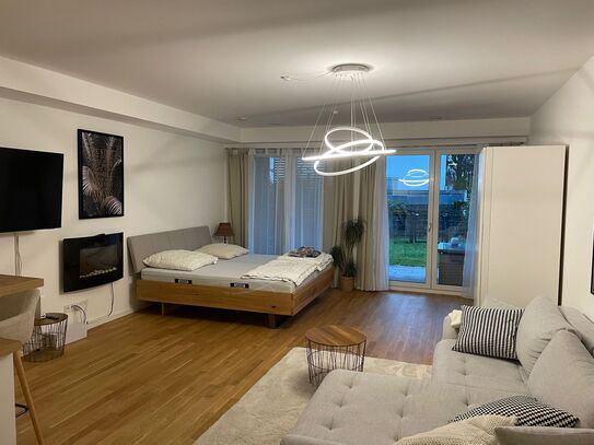 Ruhiges Studio-Apartment mit Terrasse und eigenem Garten in Frankfurt-Ginnheim