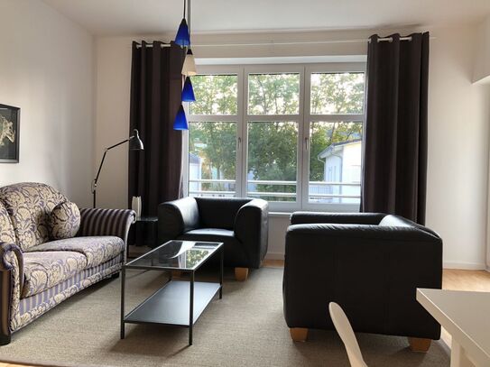 Sunny, comfortable apartment in southwest Berlin!