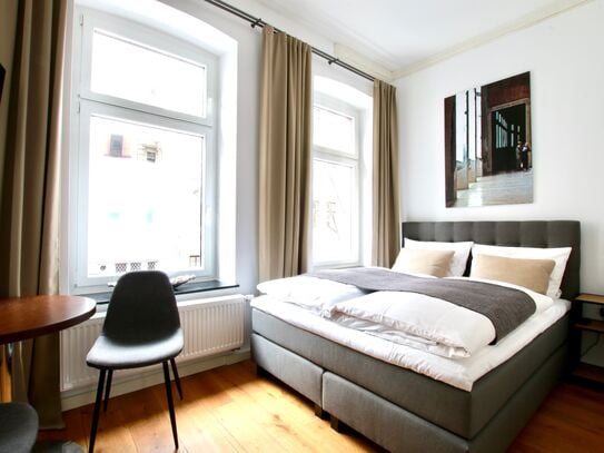 Beautiful studio-apartment at Eigelstein