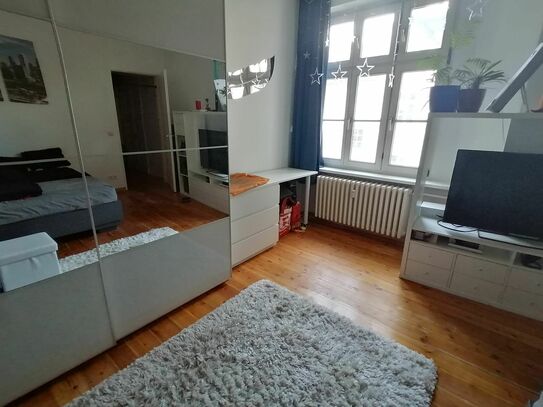 Schöne 1-Zimmer-Wohnung in Charlottenburg, Berlin, möbliert