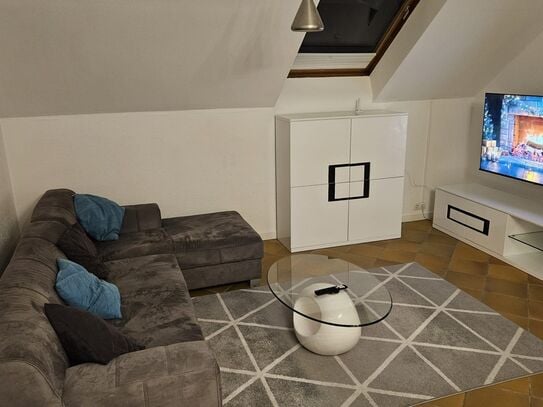 Fully furnished, modern 2-room apartment for commuters and couples - top location near Cologne