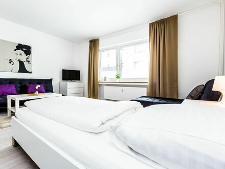 Ferienwohnung mit gratis W-LAN in zentraler Lage in Köln Deutz | Holiday flat with free Wifi in a central location in C…