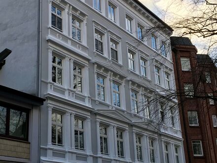 LICHTdurchflutete, FAMILIEnfreundliche ALTBAUwohnung, ZENTRAL in Hamburg Neustadt | Cozy & bright loft - great view!