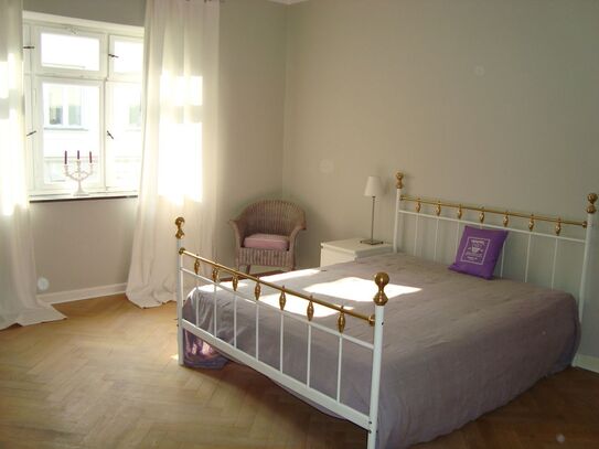 Charming spacious 3 bedroom apartment near city center, Düsseldorf, Dusseldorf - Amsterdam Apartments for Rent