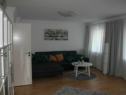 Häusliche und neue Wohnung auf Zeit in Schönefeld
