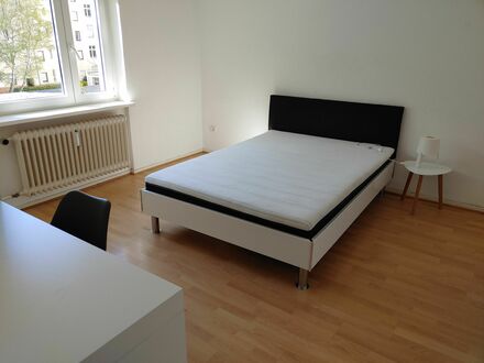 2-Zimmer Wohnung, voll-Möbliert, TOP Lage, gute Anbindung an ÖPNV, Einkaufsstrasse, etc.