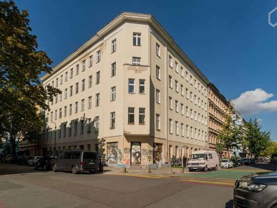 Bright Rooftop Apartment Kreuzberg/Terrasse/Standing Desk/W-Lan, Berlin - Amsterdam Apartments for Rent