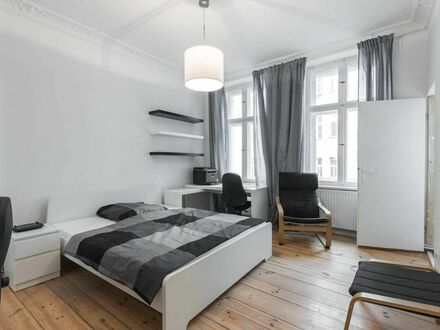 NEU; SANIERT; MODERN & ZENTRALE 1 ZIMMER WOHNUNG IN SCHÖNEBERG