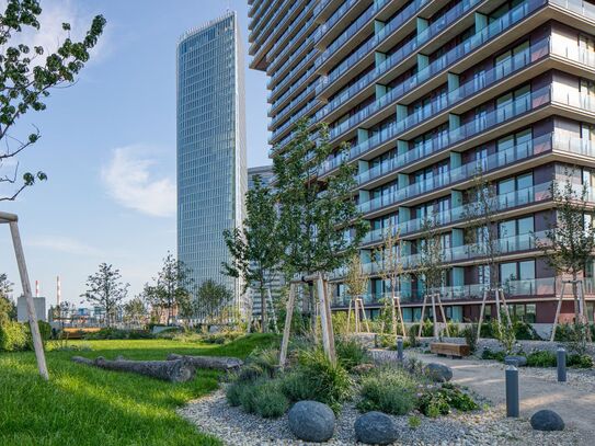 Weitblick über Wien - Triiiple Tower, Rooftop Pool, U-Bahn nähe, Doorman, Erstbezug, traumhaft