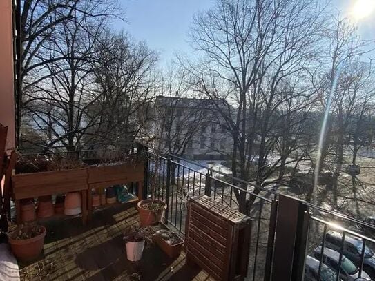 furnished designer attic - in a renovated old building with balcony - near the Havel river