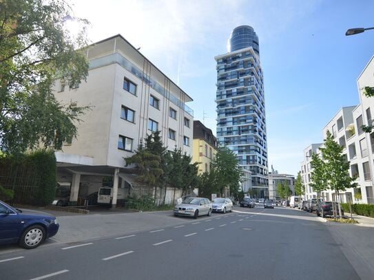 Comfortable 2 bedroom penthouse in the heart of Frankfurt am Main