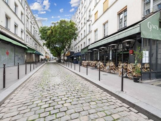 Urban Oasis near Canal Saint Martin