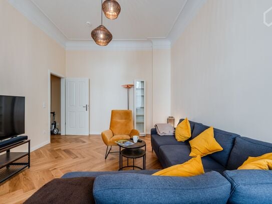 Beautiful 2 - room old building apartment in Berlin Halensee