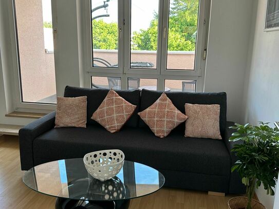 Neu renoviertes, helles und voll möbliertes Appartement mit Dachterrasse