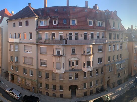 Unique apartment in an old building in the heart of Stuttgart-West: charm, comfort and perfect location