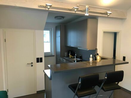 Stilvolle, voll möblierte 3-Zimmer-Penthouse-Wohnung mit großer Dachterrasse in Dieburg | Stylish, fully furnished 3-ro…