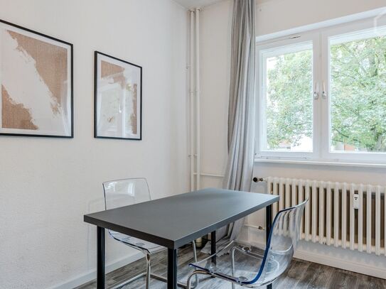 Spacious and bright 2-room flat with balcony in a calm neighbourhood, Berlin-Reinickendorf, Berlin - Amsterdam Apartmen…