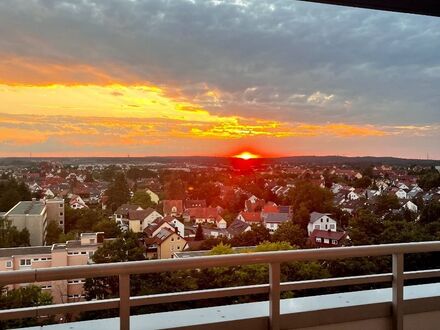 Große möblierte Wohnung für 2 Monate verfügbar | Large furnished apartment available for 2 months