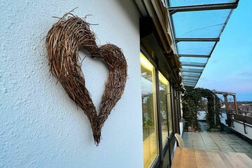 Möblierte Dachterrassen-Wohnung in Neufahrn bei Freising