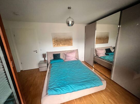 Stilvolle 2,5-Zimmer-Wohnung mit Balkon & Dachterrasse