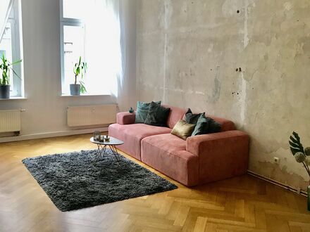 Wunderschöne & stilvolle Altbauwohnung im Herzen Leipzigs | Charming & elegant flat in the centre of Leipzig
