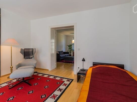 Spacious 3-room apartment with 2 bathrooms in the heart of Mitte, Berlin - Amsterdam Apartments for Rent