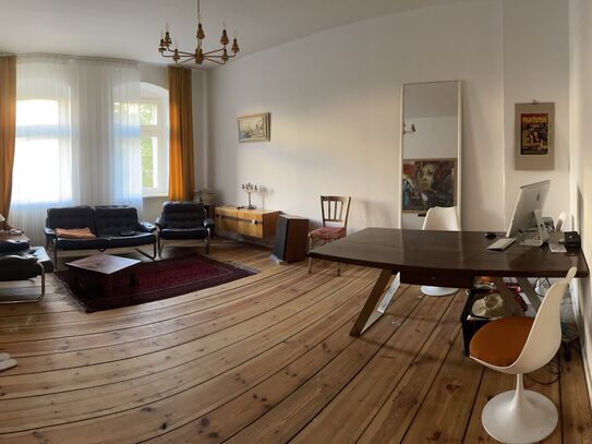 Bright 2-room , mid-century apartment in Moabit