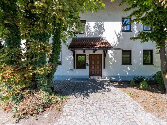 Quiet & cozy home with garden directly at lake Wörthsee (S8)