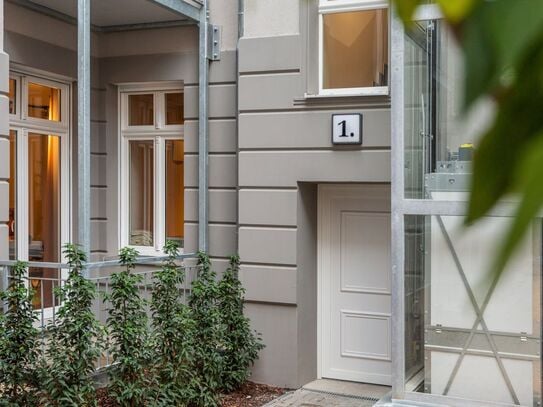 Serviced Apartment in Berlin Mitte, Wedding, with Balcony, Berlin - Amsterdam Apartments for Rent