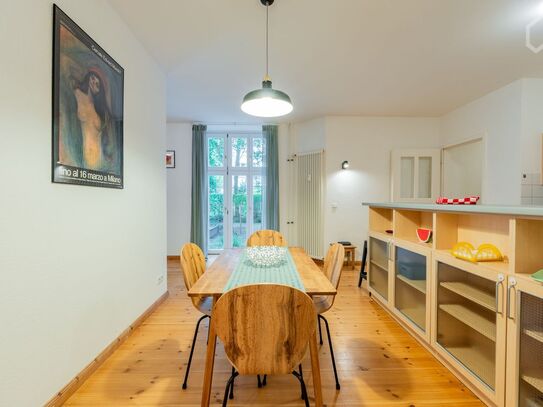 2 Room Apartment fully furnished in Fhain with small Garden, Berlin - Amsterdam Apartments for Rent