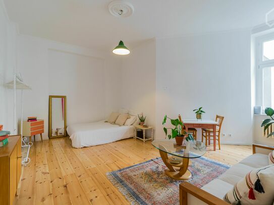 Helles und frisch renoviertes 1-Zimmer Studio Apartment in Neuköllns schönstem Kiez