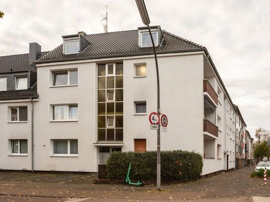 Modern apartment, freshly renovated with sunny balcony centrally located in Cologne-Gremberg