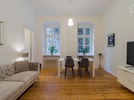 Old building * Kreuzberg * Bergmann Kiez * stylish & luxury Appartement * U Station Mehringdamm * near Tempelhof Field *