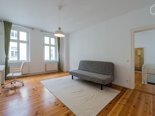 Charming Altbau duplex apartment in Friedrichshain