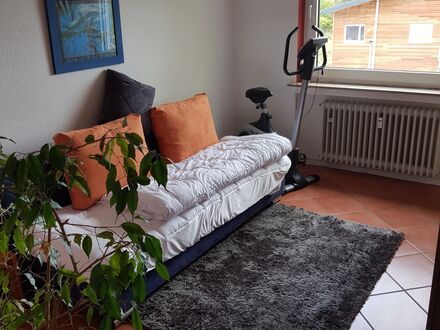 Ansprechende 3-Raum-Wohnung mit EBK und großem Balkon und Gartennutzung in Solingen | Attractive 3-room apartment with…